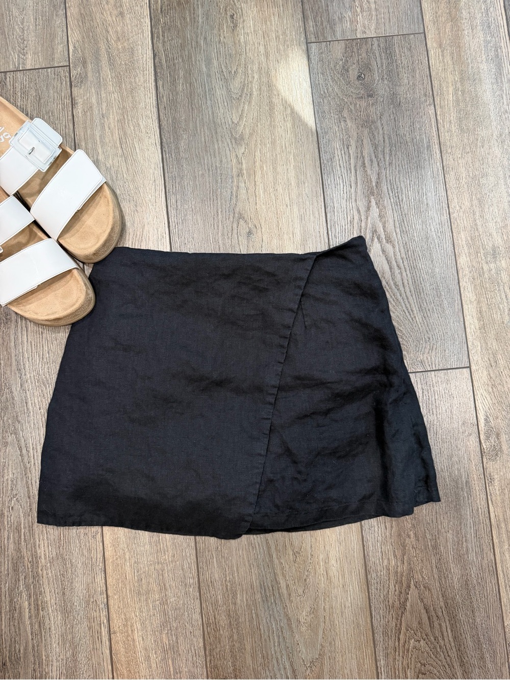 Quince Women’s Black Linen Mini Wrap Skort